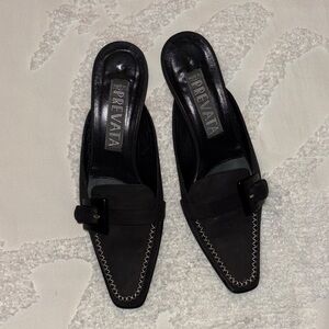 Prevata Black Women's Flats with Stitch Detail